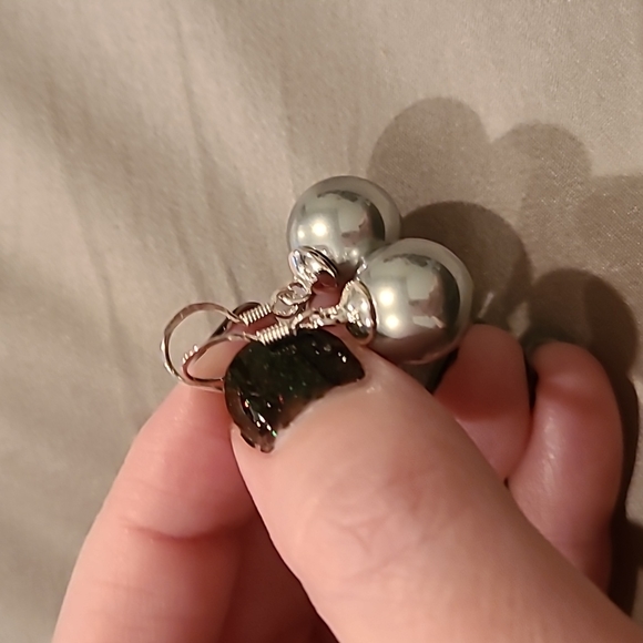 Silver pearls sterling silver drop earrings - Picture 2 of 4